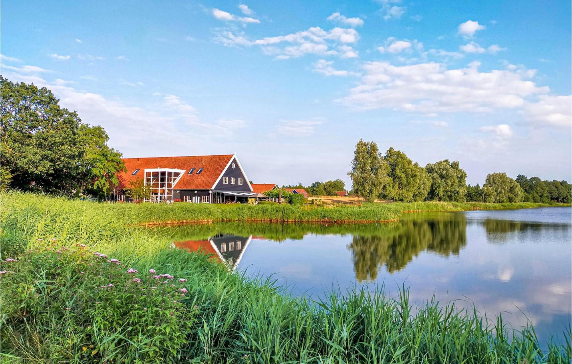 3 Bedroom Beautiful Home In Heinkenszand Eksteriør billede